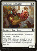 Audacious Infiltrator – Common Magic: The Gathering card from Aether Revolt (#7)